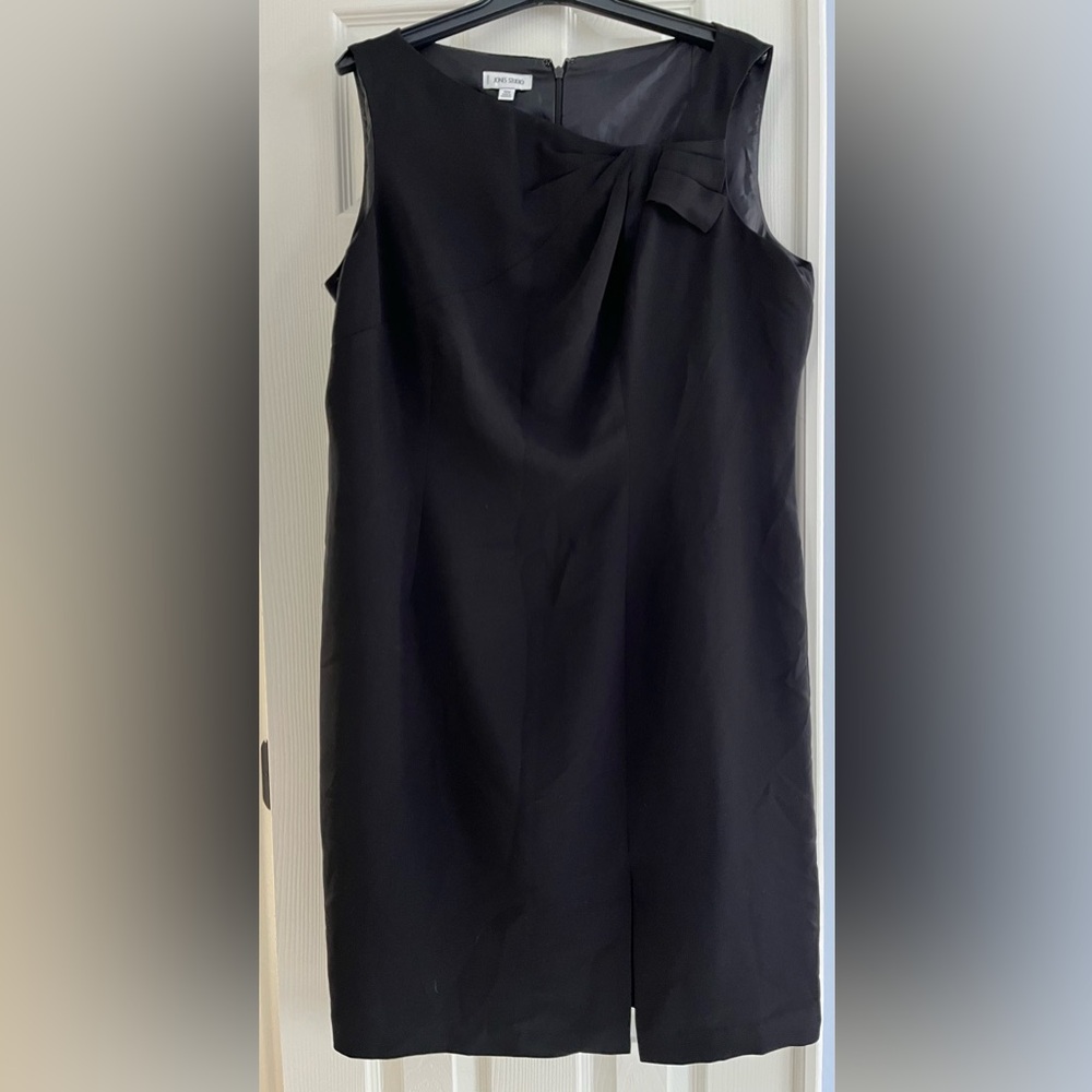 Plus size Jones Studio Elegant Black Asymmetrical Dress